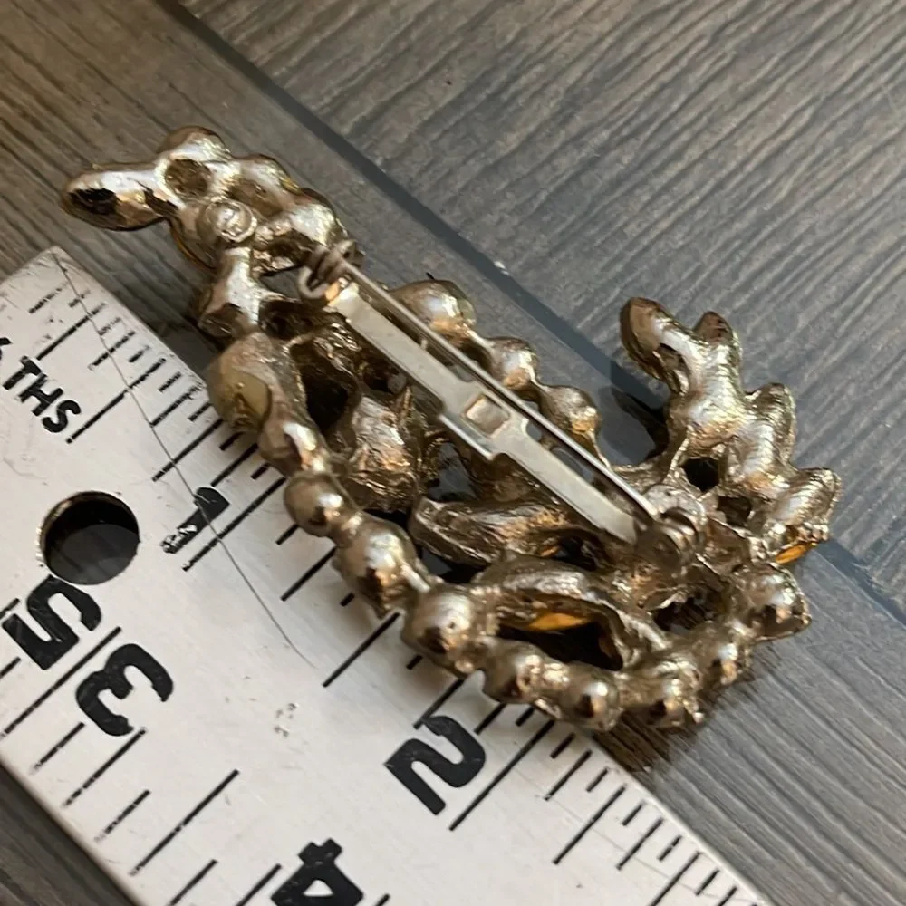 Vintage Paisley Cluster Rhinestone Crystal Brooch, Silver-tone
